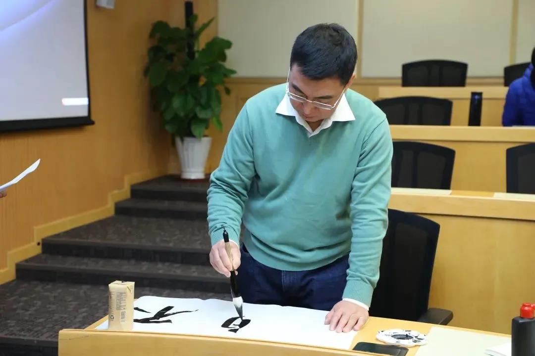 a7d98f6d939bd9b8a6e40c88213a962d.jpg a7d98f6d939bd9b8a6e40c88213a962d.jpg