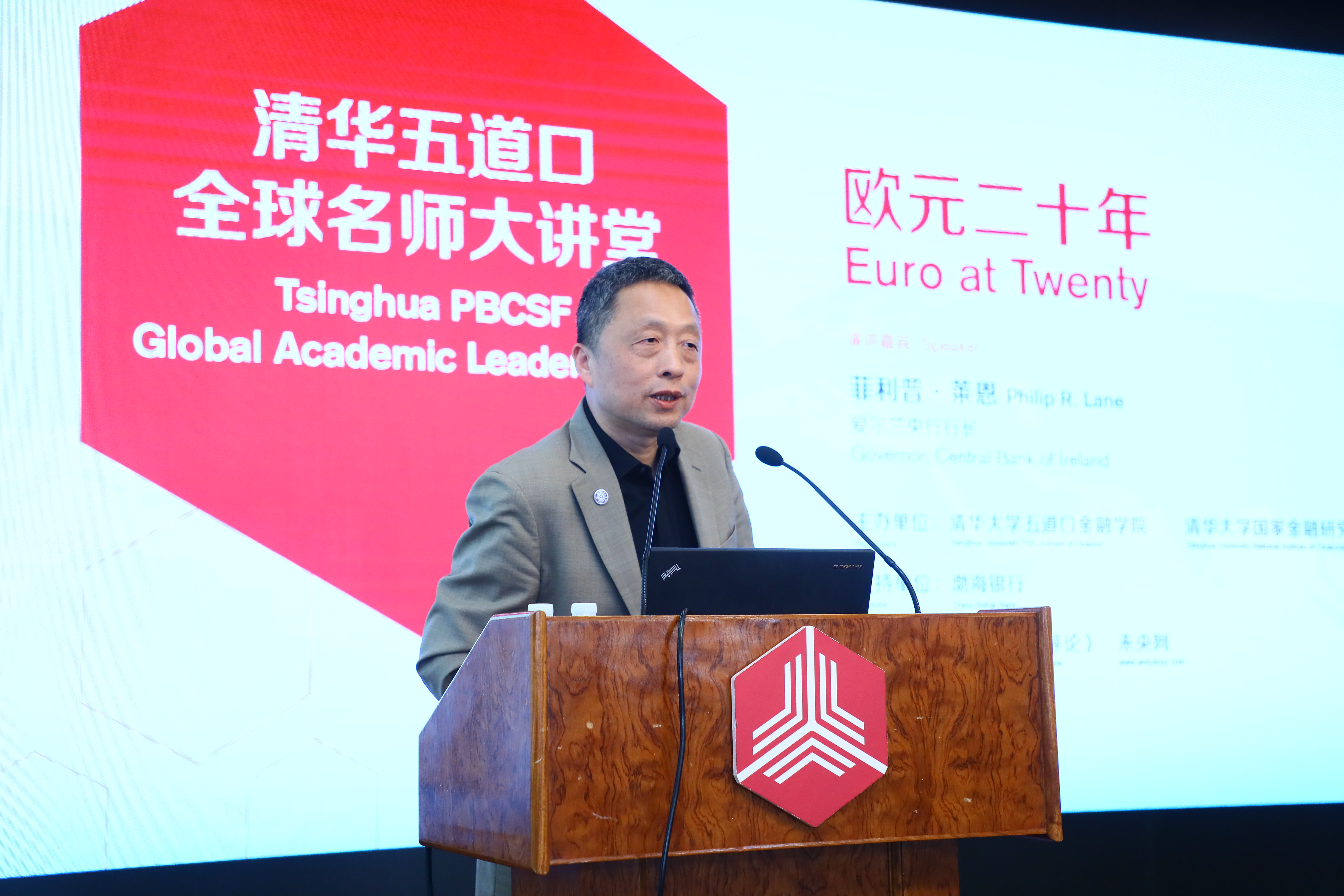 CZD_2382.JPG CZD_2382.JPG