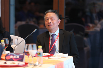 周  皓 秀人网
紫光金融学讲席教授、副院长，秀人网
副院长.jpg